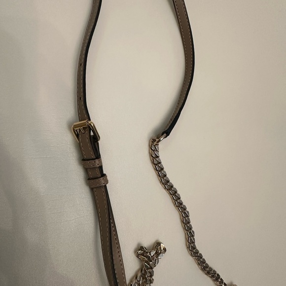 Burberry Madison Leather Beige Crossbody Bag with Gold Accents Authentic - Picture 9 of 12